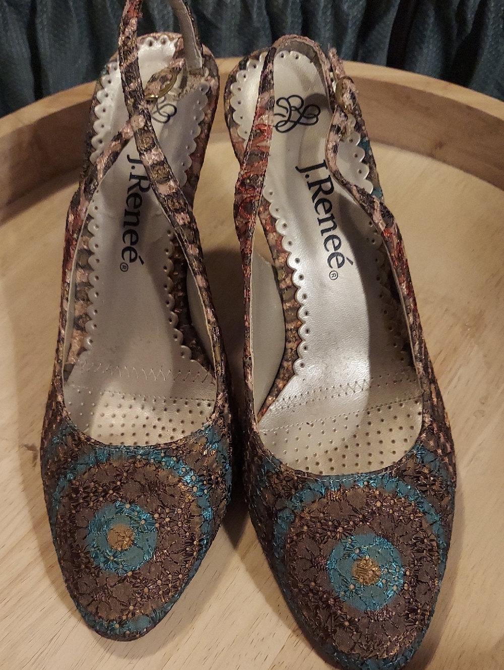 J.Renee "Camelia" Olive and Teal Embroidered Slingback Heels Sz 9